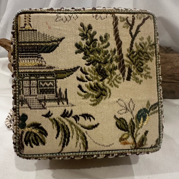 Mary Frances Stunning Women's Elegant Bag - Picture 4 of 9